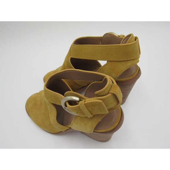 Marc Fisher Block Heel Sandal Yellow Suede Buckle Strap Womens Size 6 Boho - Picture 15 of 16